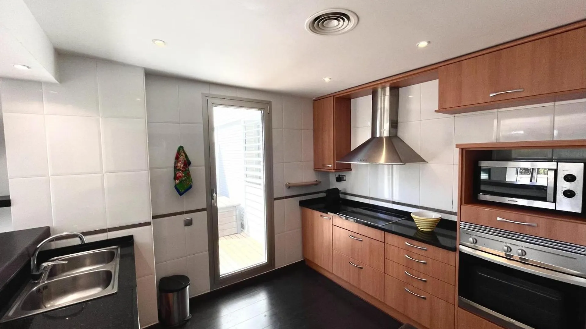 Casa Espaciosa Con Piscina, Aire Acondicionado Y Jardin Cerca De La Playa De Vilanova - Es-332-9 Sant Pere De Ribes Espagne