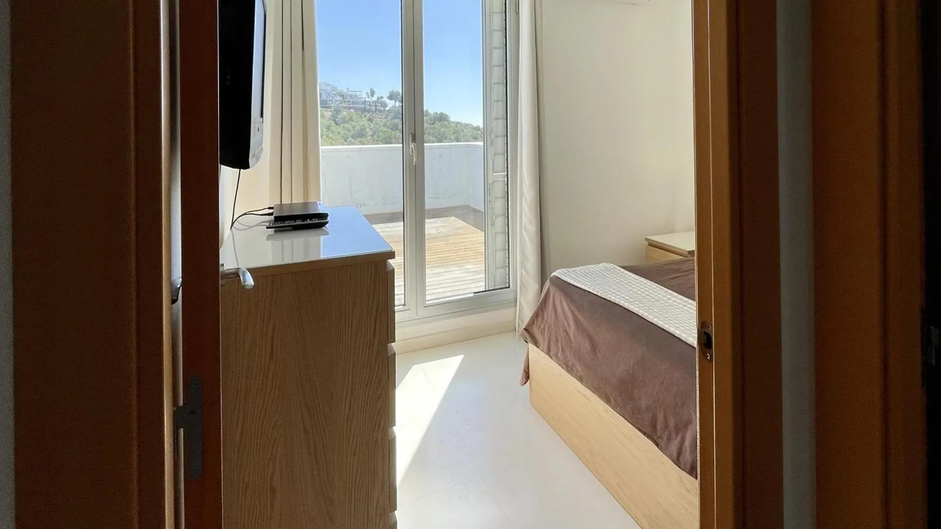 Casa Espaciosa Con Piscina, Aire Acondicionado Y Jardin Cerca De La Playa De Vilanova - Es-332-9 Sant Pere de Ribes 0*,  Spanyolország