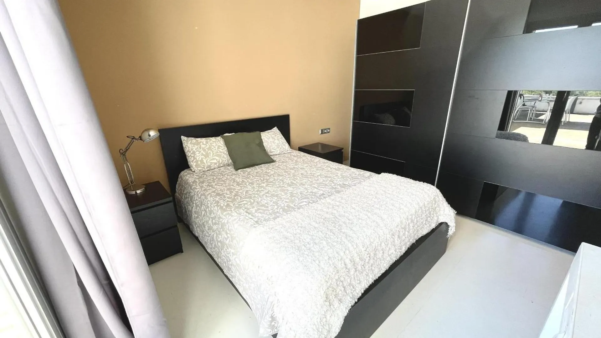 Casa Espaciosa Con Piscina, Aire Acondicionado Y Jardin Cerca De La Playa De Vilanova - Es-332-9 Sant Pere De Ribes Appartement